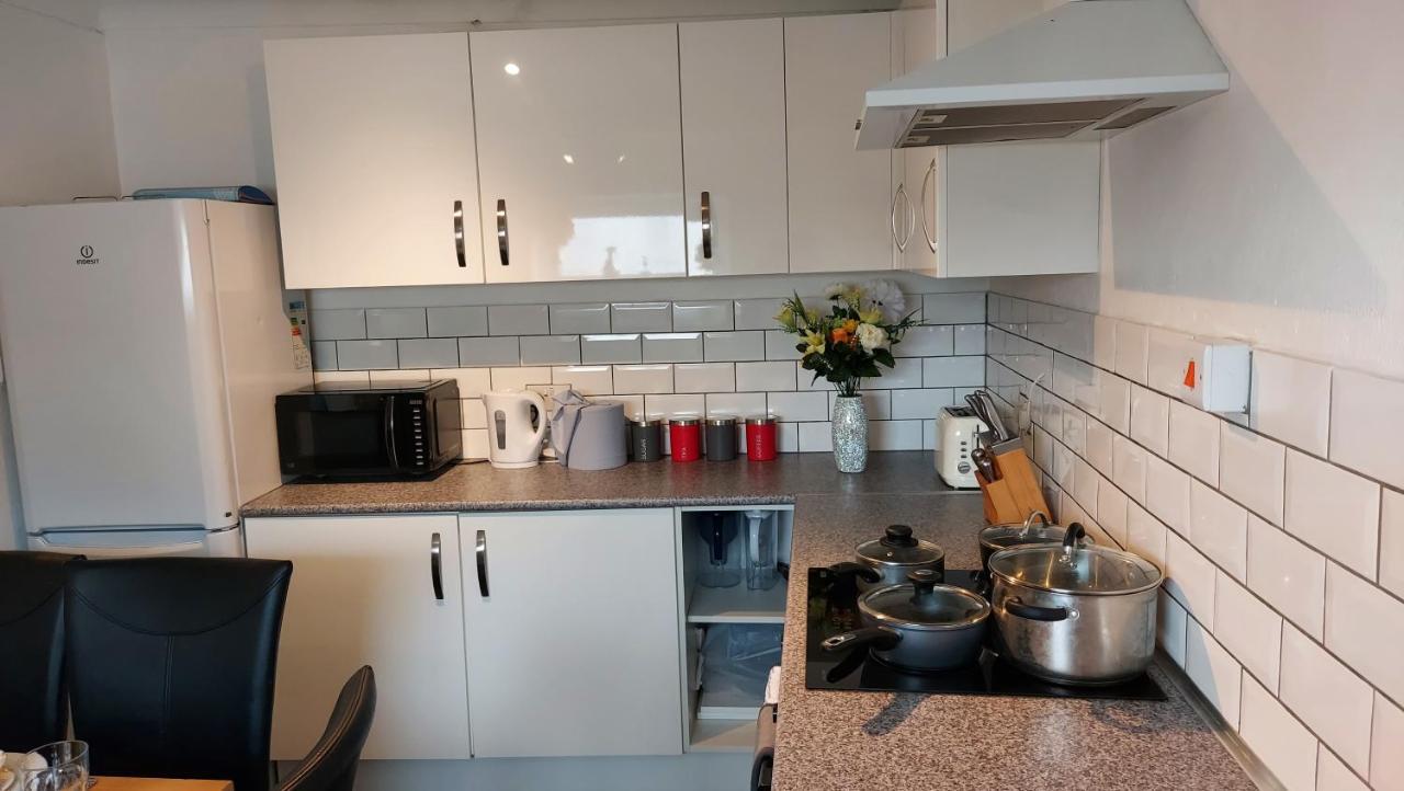Gillings Villa -Perfect For Long & Short Stays Gillingham  Exteriér fotografie