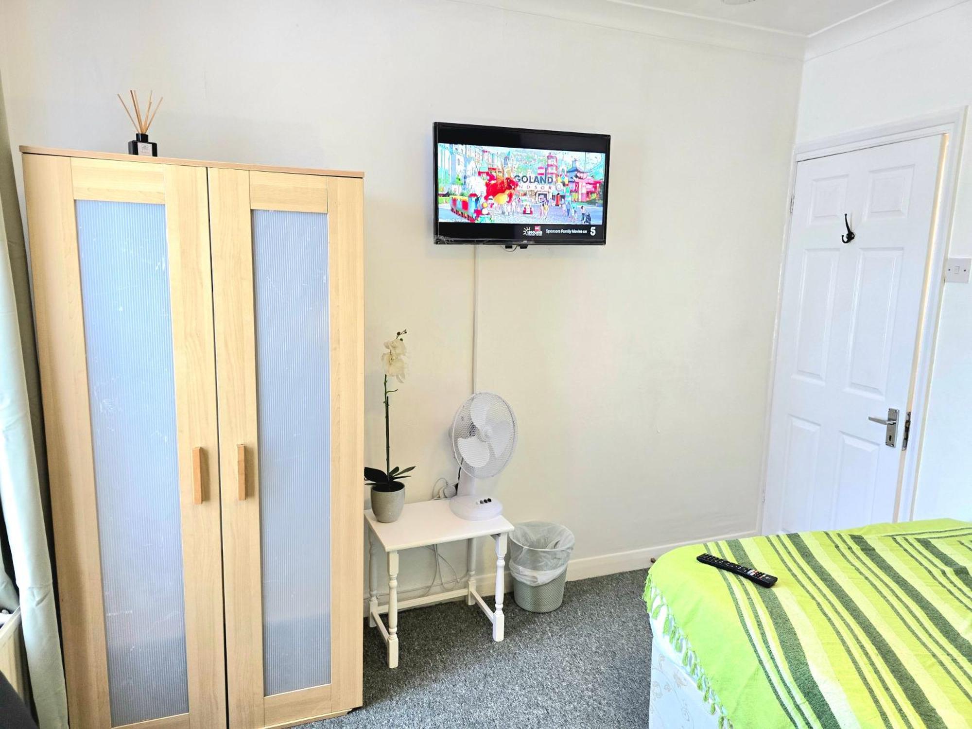 Gillings Villa -Perfect For Long & Short Stays Gillingham  Exteriér fotografie