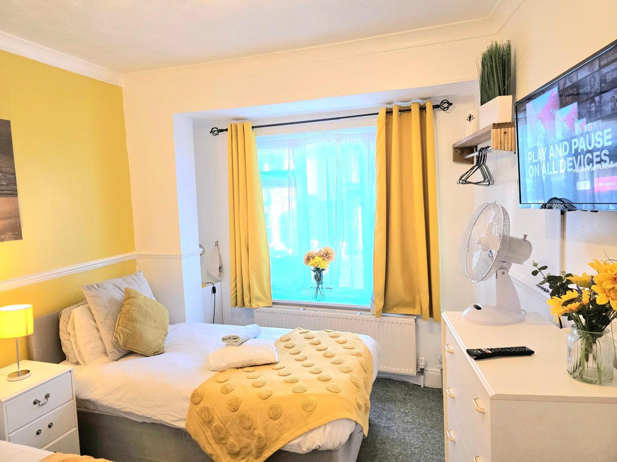 Gillings Villa -Perfect For Long & Short Stays Gillingham  Exteriér fotografie